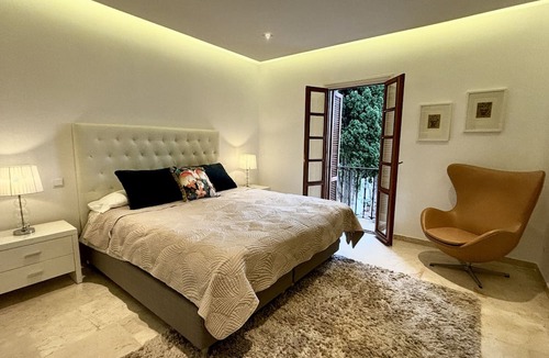 Marbella Apartment | Modern apartment in amazing surroundings at Golden Mile, 4 pools, tennis etc