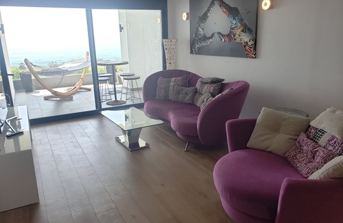 San Roque Apartment | New front line beach/Golf with views of Gibraltar and Africa.