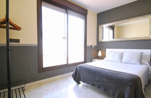 Alameda Apartment | L5.3 Dorm. Apartment with Terraces/WIFI/Air Conditioning/Kitchen
