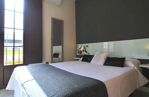 Alameda Apartment | L5.3 Dorm. Apartment with Terraces/WIFI/Air Conditioning/Kitchen