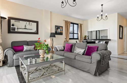 Puerto Banus Apartment | Beachside Puerto Banus Stunning Apartment 212