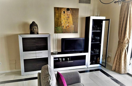 Puerto Banus Apartment | Beachside Puerto Banus Stunning Apartment 212