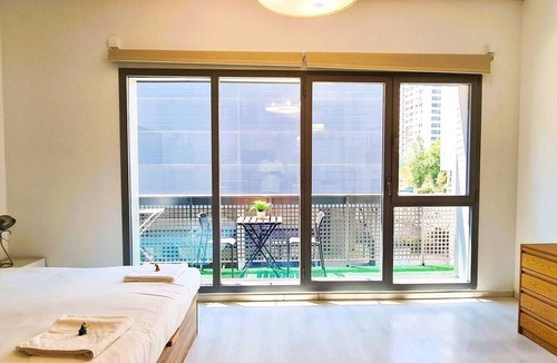 Hortaleza Apartment | Oshun Sanchinarro Seasonal Living