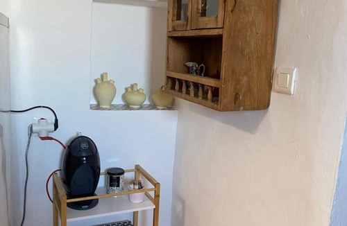 Iznate House | Holiday Home 'Nora' with Mountain View, Wi-Fi and Air Conditioning