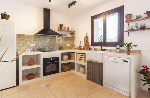 Niguelas Villa | Rustic house with a swimming pool in Nigüelas