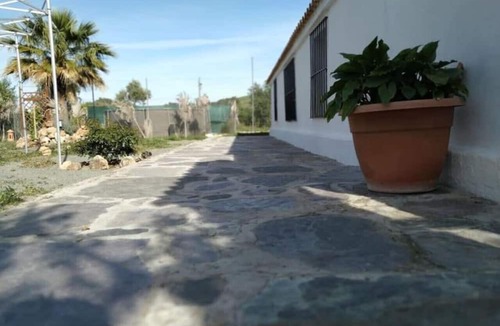 Montellano Cottage | Country House with a Pool and Olive Grove in Montellano