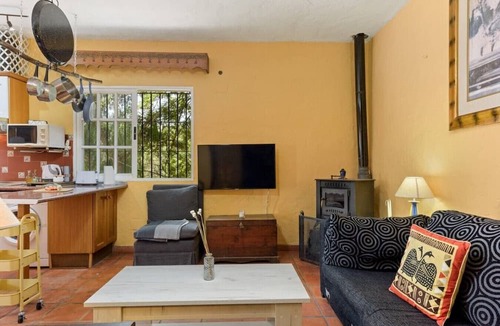 Estepona Cottage | Casa Montaña Estepona Mirador del Padrón (9 km from the beach and pet-friendly)