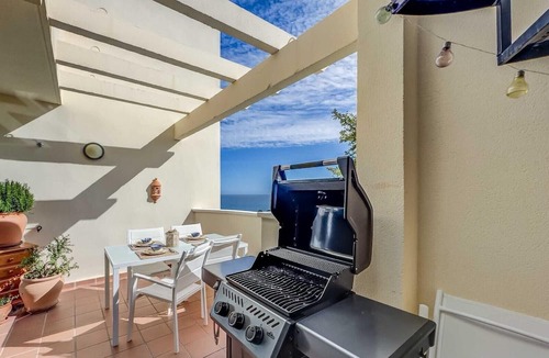 Torreblanca Apartment | Apartment 'Sea View Paradize' with Sea View, Wi-Fi and Air Conditioning
