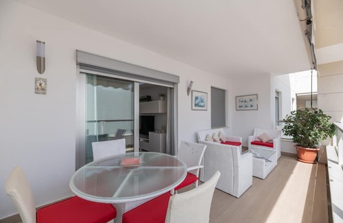 San Pedro de Alcantara Apartment | Apartment 'Acogedor Apartamento 2 Dormitorios' with Shared Pool, Wi-Fi and Air Conditioning