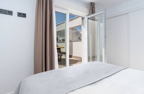 Oviedo City Centre Apartment | Limehome Oviedo Calle Postigo Bajo