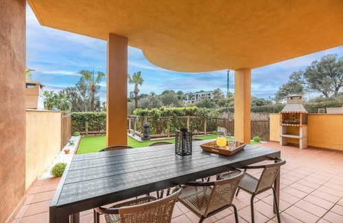 Urbanizacion Hacienda las Chapas Apartment | Apartment 'La Reserva' with Sea View, Wi-Fi and Air Conditioning