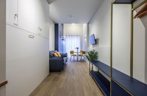 Chueca Apartment | Chic Studio Steps from Gran Vía, Madrid