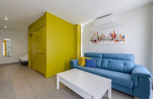 Moscardo Apartment | GuestReady Essential - Trendy Madrid Studio 1
