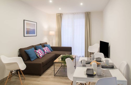 Central District Apartment | Apartamentos Campo del Príncipe