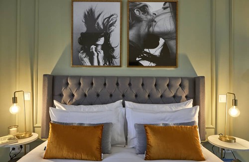 Barrio de La Latina Apartment | L&H La Latina