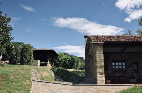 Siero Villa | Eloy's house - Old house, swimming pool, barbecue