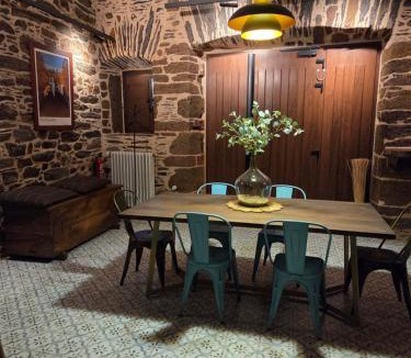 Puente de Domingo Florez House | Country houses in Puente de Domingo Flórez, Spain
