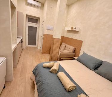Guindalera Bed & Breakfast | TOP Beddie & Brekkie Barrio Salamanca