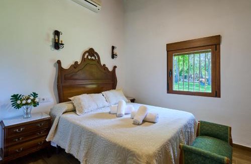 Torrejon El Rubio House | Apartamentos Los Chozos de Monfragüe