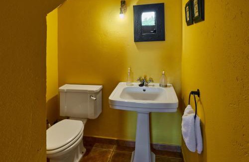 Robledo de la Guzpena House | La Venta Del Alma