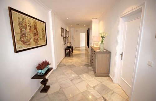 Marbella Seafront Promenade Apartment | Deluxe Apartment on the Beach