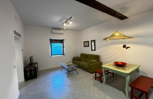 Talavera de la Reina Apartment | Apartamentos Mula y Morales - Bajos céntricos con entrada independiente