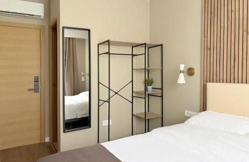 Pozuelo de Alarcon Apartment | H Pozuelo Estación