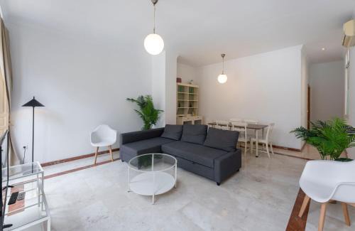 Ensanche Centro Apartment | Your Sunny Home in Málaga