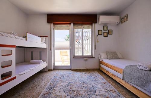 Benajarafe Apartment | Escapada Perfecta Villa con Piscina y Relax