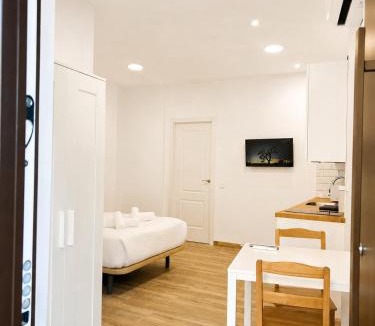 Sesena Apartment | Acogedor loft AT 2 Cómodo y privado