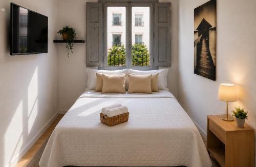 Ibiza House | Retiro Rooms Madrid Cerca del Parque Retiro y Movistar Arena