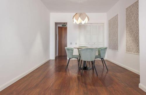 Cotos Apartment | Plaza de Castilla III - Apartamento acogedor en Madrid