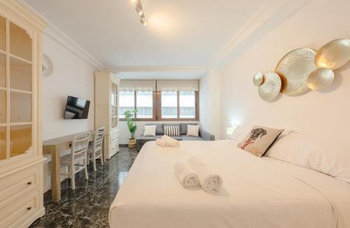 Castellana Apartment | SmartRoom Madrid by ARCO