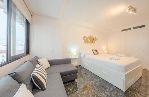Castellana Apartment | SmartRoom Madrid by ARCO