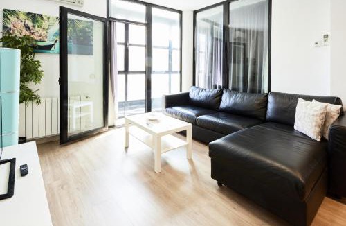 Tetuan Apartment | Santa Rosa Madrid 304 by Escape Home