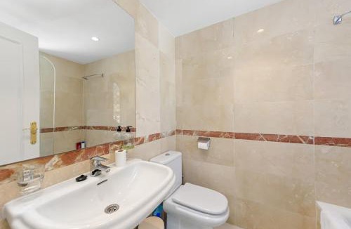 Bahia de Casares Apartment | Casa Vedia: Dúplex Vista al mar Valle Properties
