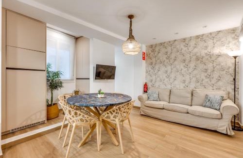 Lagunillas Apartment | Charming Apartment in Heart of Malaga