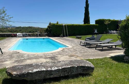 Quintanilla de los Adrianos House | casa rural de un artista en plena naturaleza piscina y parque de esculturas en villarcayo