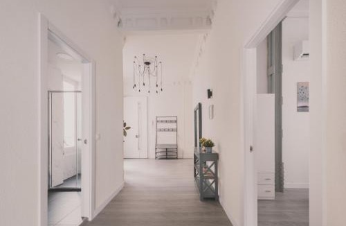 Centro Apartment | Amplio Piso de 7 habs, 4 baños sobre calle Gran Vía