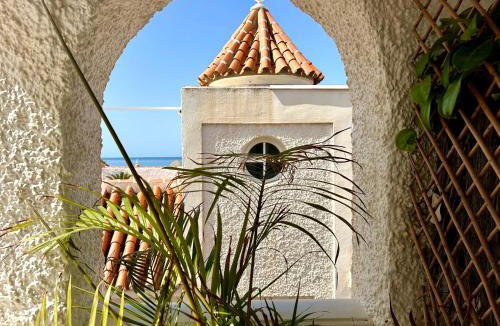 Mezquitilla Apartment | Encantador ático cerca del mar
