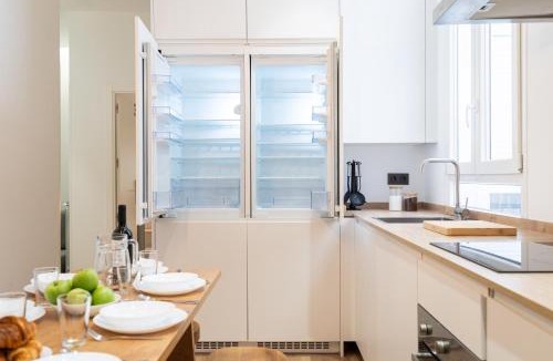 Justicia Apartment | Chueca Hortaleza 12Pax 5 Bedrooms 5 Baths