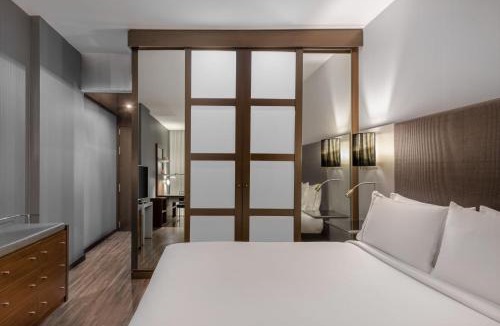 Rejas Hotel | AC Hotel by Marriott Madrid Airport