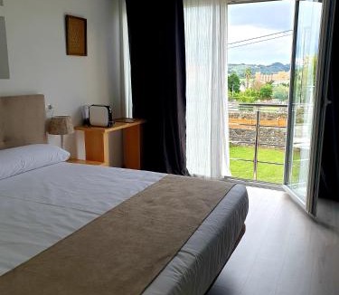 Mompia Hotel | Hotel Finca Alcamino (Auto Check-In)