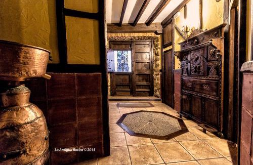 Pasaron de la Vera House | La Antigua Botica