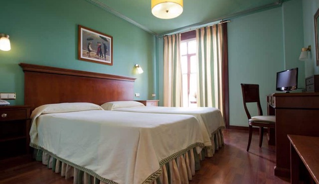 Hotel Azofra
