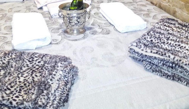 Homerez - Beautiful apartement for 2 ppl. with jacuzzi at Ubrique