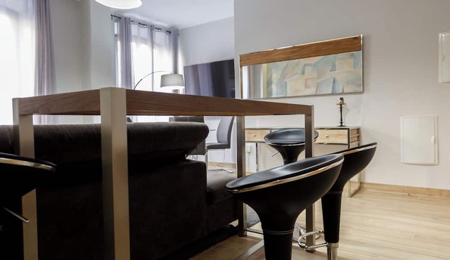 Picasso-style apartment with parking