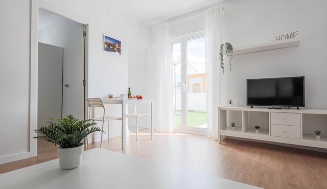 Apt 2 BR Algaba Terraza