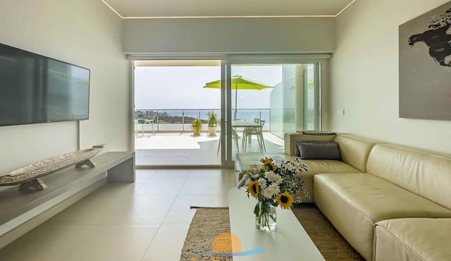 Exclusive Apartment in the Prestigious Reserva del Higueron, Benalmadena