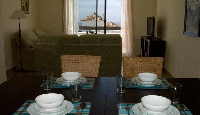 Spectacular apartment in Alcaidesa: GOLF AND BEACH